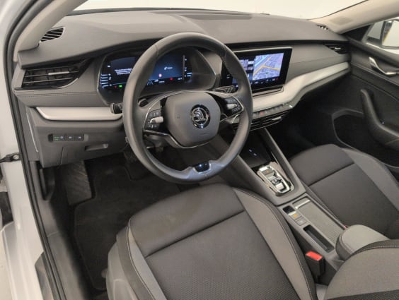 Skoda Octavia Combi 2.0 TDI 150 ch DSG7 Ambition Blanc Lune