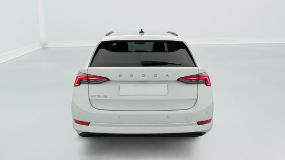 Skoda Octavia Combi 2.0 TDI 150 ch DSG7 Ambition Blanc Lune