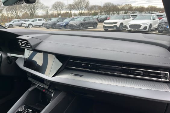 Audi A3 SPORTBACK NOUVELLE 45 TFSI E HYBRIDE RECHARGEABLE 272 S TRONIC 6 S LINE Bleu Navarre