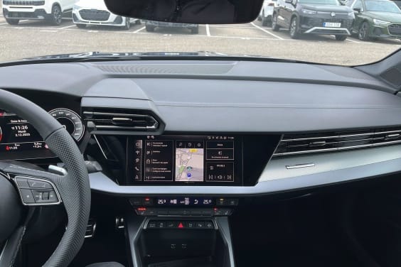 Audi A3 SPORTBACK NOUVELLE 45 TFSI E HYBRIDE RECHARGEABLE 272 S TRONIC 6 S LINE Bleu Navarre