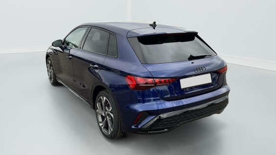Audi A3 SPORTBACK NOUVELLE 45 TFSI E HYBRIDE RECHARGEABLE 272 S TRONIC 6 S LINE Bleu Navarre