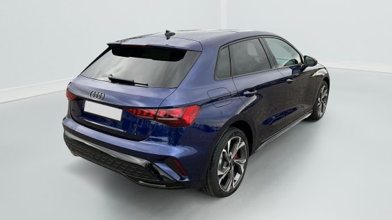 Audi A3 SPORTBACK NOUVELLE 45 TFSI E HYBRIDE RECHARGEABLE 272 S TRONIC 6 S LINE Bleu Navarre