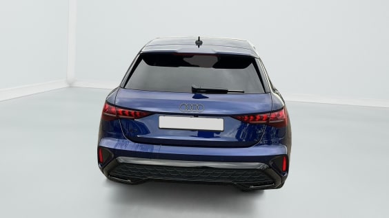 Audi A3 SPORTBACK NOUVELLE 45 TFSI E HYBRIDE RECHARGEABLE 272 S TRONIC 6 S LINE Bleu Navarre
