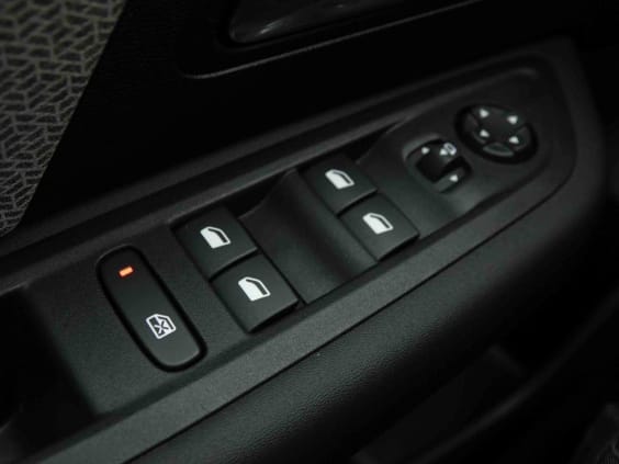 Citroën C4 PureTech 130 EAT8 Max Noir