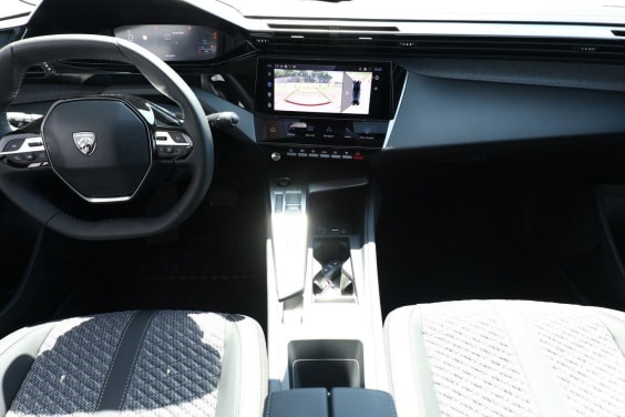 Peugeot 408 HYBRID 145 AUT ALLURE Noir