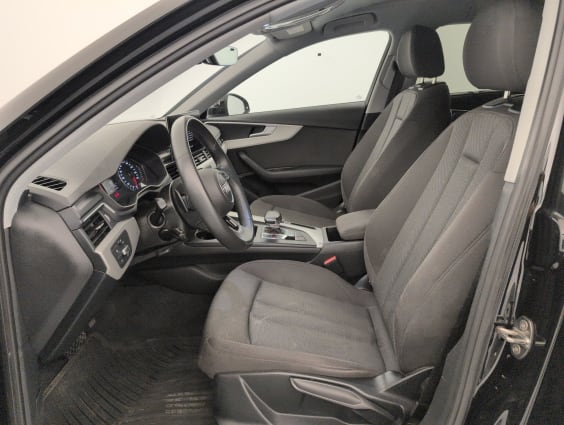 Audi A4 AVANT 35 TFSI 150 S tronic 7 Design Noir Mythic