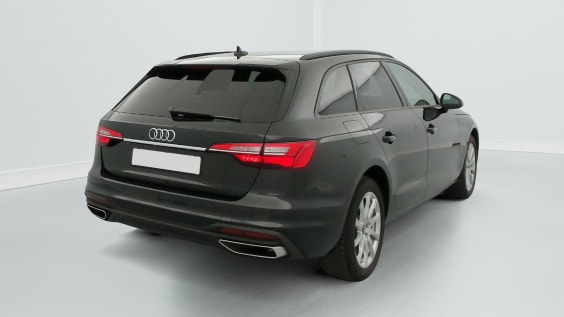 Audi A4 AVANT 35 TFSI 150 S tronic 7 Design Noir Mythic
