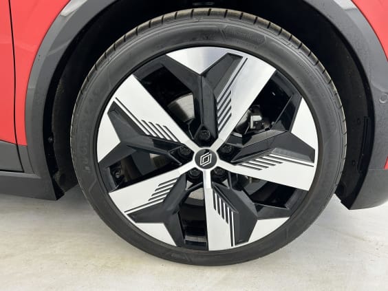Renault Mégane E-Tech 220 ch autonomie confort GSR2 Techno Rouge