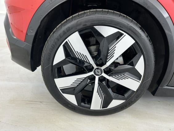 Renault Mégane E-Tech 220 ch autonomie confort GSR2 Techno Rouge