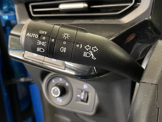 MG MG3 1.5 L Hybrid+ 195 ch Luxury Bleu