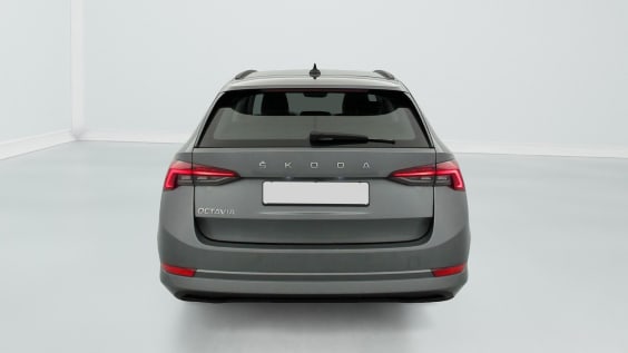 Skoda Octavia Combi 2.0 TDI 150 CH DSG7 BUSINESS Gris Graphite