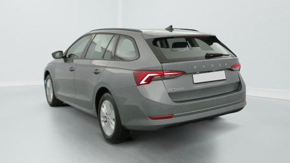 Skoda Octavia Combi 2.0 TDI 150 CH DSG7 BUSINESS Gris Graphite