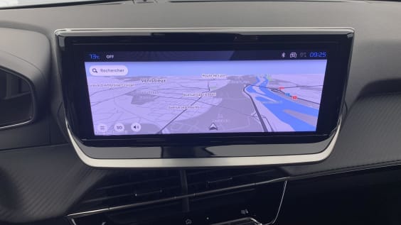 Peugeot 2008 PureTech 130 S&S EAT8 Allure Blanc Okenite