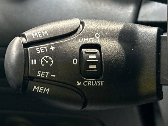 Citroën C3 Aircross PTECH 130 S&S EAT6 SHINEPK Gris