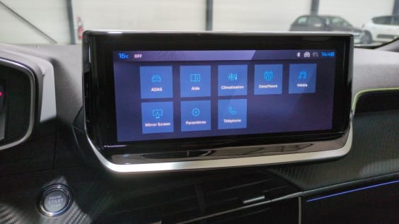 Peugeot 2008 Hybrid 145 e-DCS6 GT Gris Artense / Toit Noir