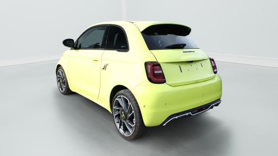 Abarth 500e 42 KWH TURISMO Vert