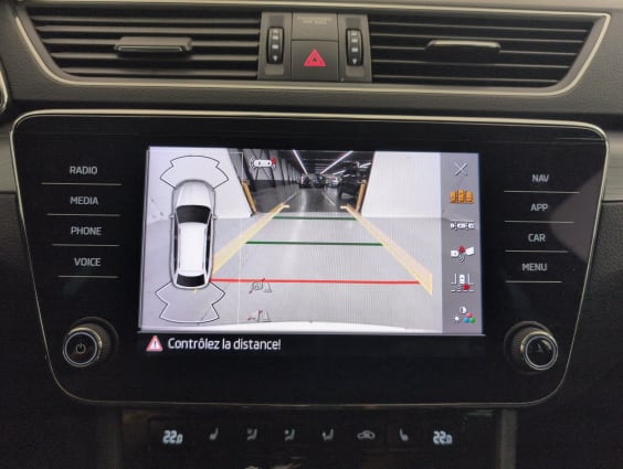Skoda Superb Combi 2.0 TDI 150 SCR DSG7 BUSINESS Gris Argent