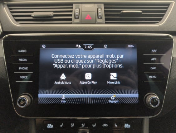 Skoda Superb Combi 2.0 TDI 150 SCR DSG7 BUSINESS Gris Argent