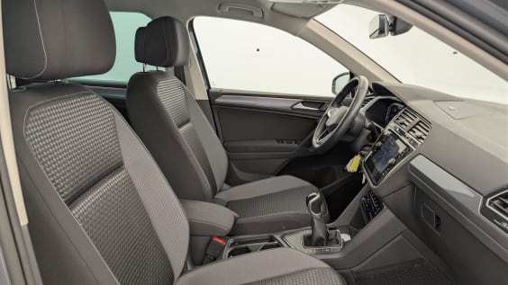 Volkswagen Tiguan 2.0 TDI 122CH BVM6 ACTIVE Gris Dauphin