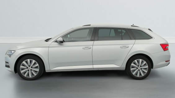 Skoda Superb Combi 2.0 TDI 150 SCR DSG7 BUSINESS Gris Argent