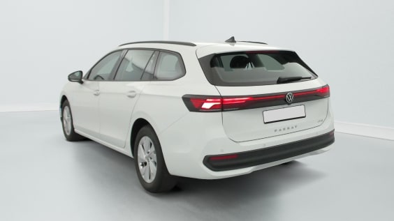 Volkswagen Passat 1.5 eTSI OPF 150 DSG7 Blanc Pur