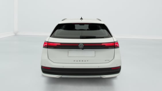 Volkswagen Passat 1.5 eTSI OPF 150 DSG7 Blanc Pur