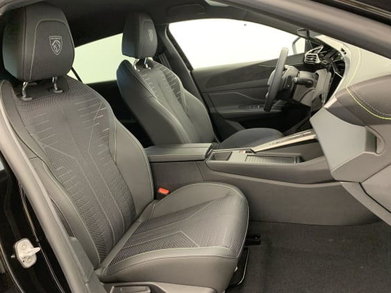 Peugeot 308 NOUVELLE Hybrid 145 e-DCS6 GT Noir Perla Nera