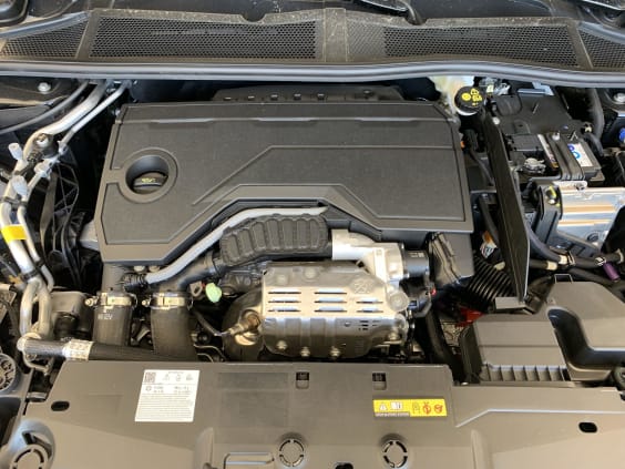 Peugeot 308 NOUVELLE HYBRID 145 E-DCS6 ALLURE Noir Perla Nera