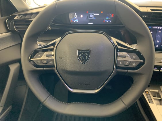 Peugeot 308 NOUVELLE HYBRID 145 E-DCS6 ALLURE Noir Perla Nera