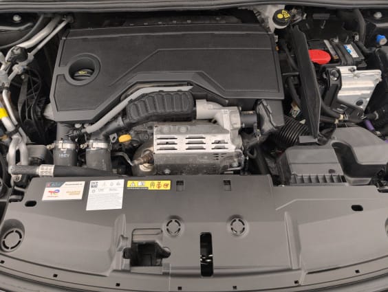 Peugeot 408 Hybrid 145 e-DCS6 Allure Noir Perla Nera