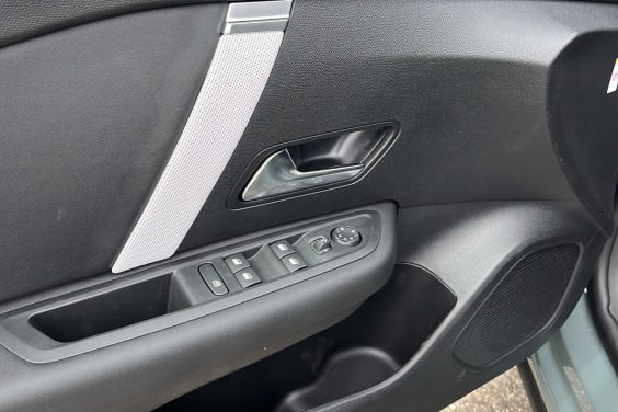 Citroën C4 Hybride 145 e-DCS6 Max Vert Manhattan / Toit Noir