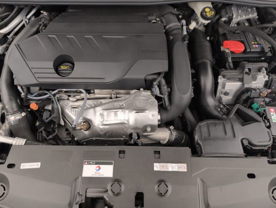 Peugeot 308 PHEV 180 E-EAT8 ACTIVE PACK Noir Perla Nera