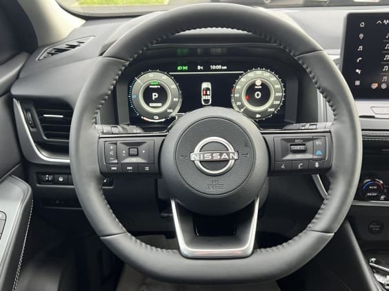 Nissan QASHQAI Qashqai Mild Hybrid 158 ch Xtronic N-Connecta Black Pearl