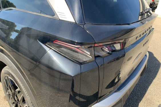 Peugeot 5008 Hybrid 145 e-DCS6 GT Noir Perla Nera