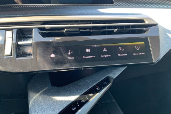 Peugeot 5008 Hybrid 145 e-DCS6 GT Noir Perla Nera