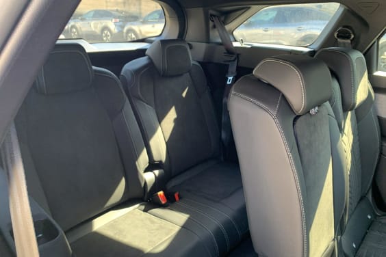 Peugeot 5008 Hybrid 145 e-DCS6 GT Noir Perla Nera
