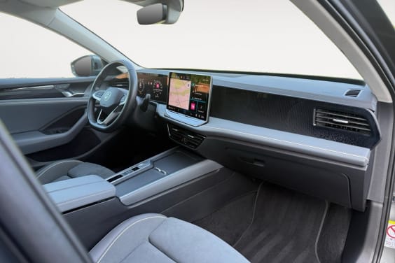Volkswagen Passat SW IX 1.5 ETSI 150 LIFE PLUS DSG7 Gris Diabase