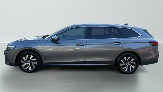 Volkswagen Passat SW IX 1.5 ETSI 150 LIFE PLUS DSG7 Gris Diabase