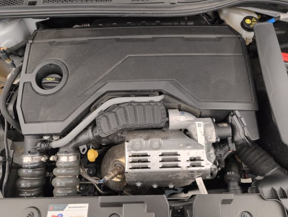 Citroën C4 Hybride 145 ch e-DCS6 Plus Blanc Okenite