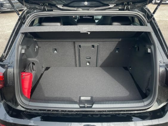 Volkswagen GOLF VIII 1.5 etsi evo2 150 r-line dsg7 Noir