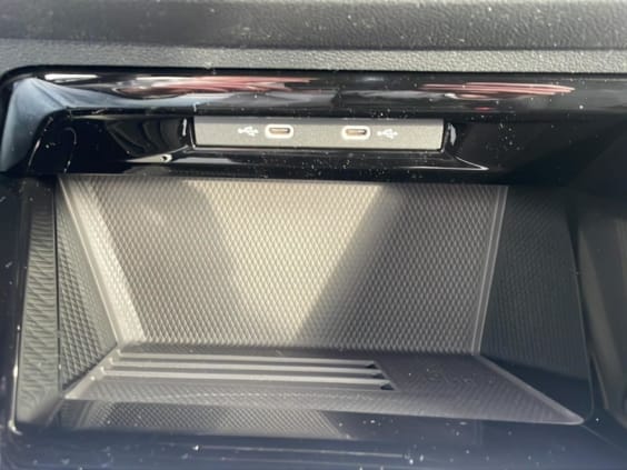 Volkswagen GOLF VIII 1.5 etsi evo2 150 r-line dsg7 Noir