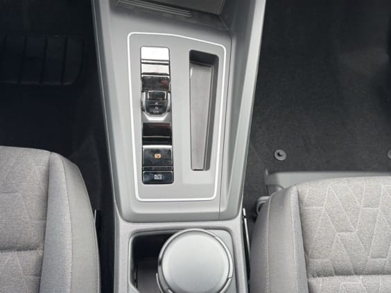 Volkswagen GOLF VIII 1.5 etsi evo2 116 life dsg7 Bleu Glacier