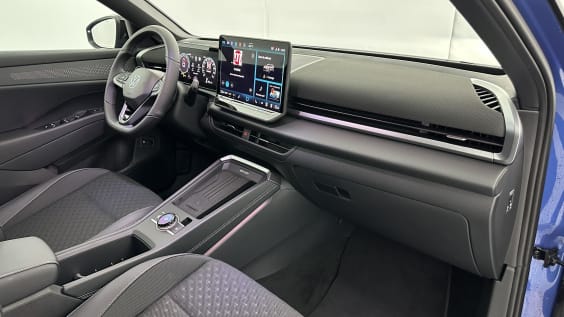 Volkswagen T-roc T-ROC 1.5 eTSI EVO2 Hybrid 150ch R-Line DSG7 Bleu Celeste
