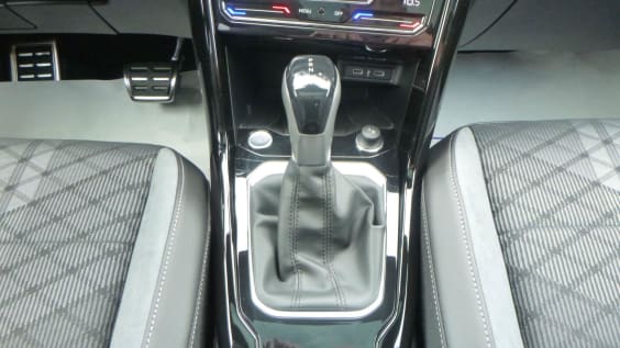 Volkswagen T-roc T-Roc 2.0 TDI 150 Start/Stop DSG7 R-Line Edition Noir Grenadilla