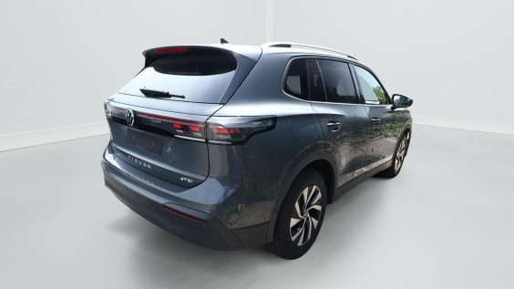 Volkswagen Tiguan 130 DSG Gris