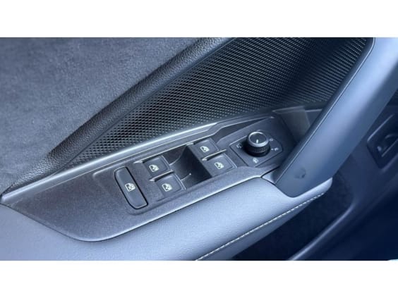 Volkswagen Tiguan 1.5 ETSI 150 DSG7 R-LINE Noir Nuit