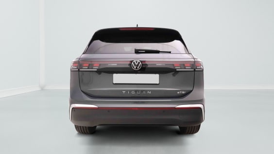 Volkswagen Tiguan 1.5 eTSi MHEV 150 DSG Elegance Gris