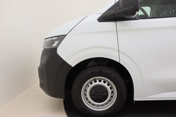 Volkswagen Transporter T7 Fourgon 3100 mm 2,0 TDI 150 hp Aut. White