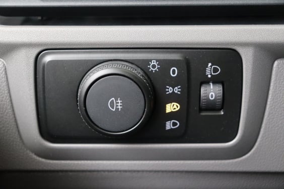Volkswagen Transporter T7 Fourgon 3100 mm 2,0 TDI 150 hp Aut. Grey