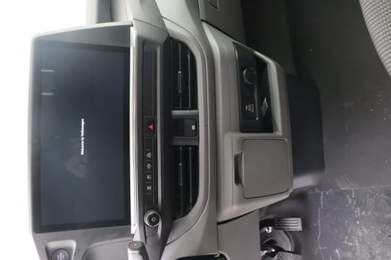 Volkswagen Transporter T7 Fourgon 3100 mm 2,0 TDI 150 hp Aut. Grey